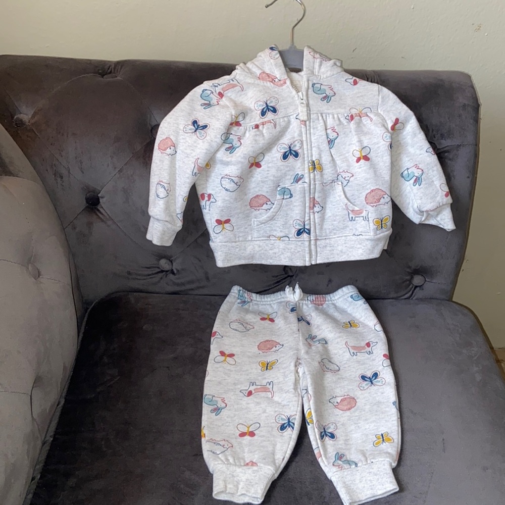 2 piece Carter’s set for $15